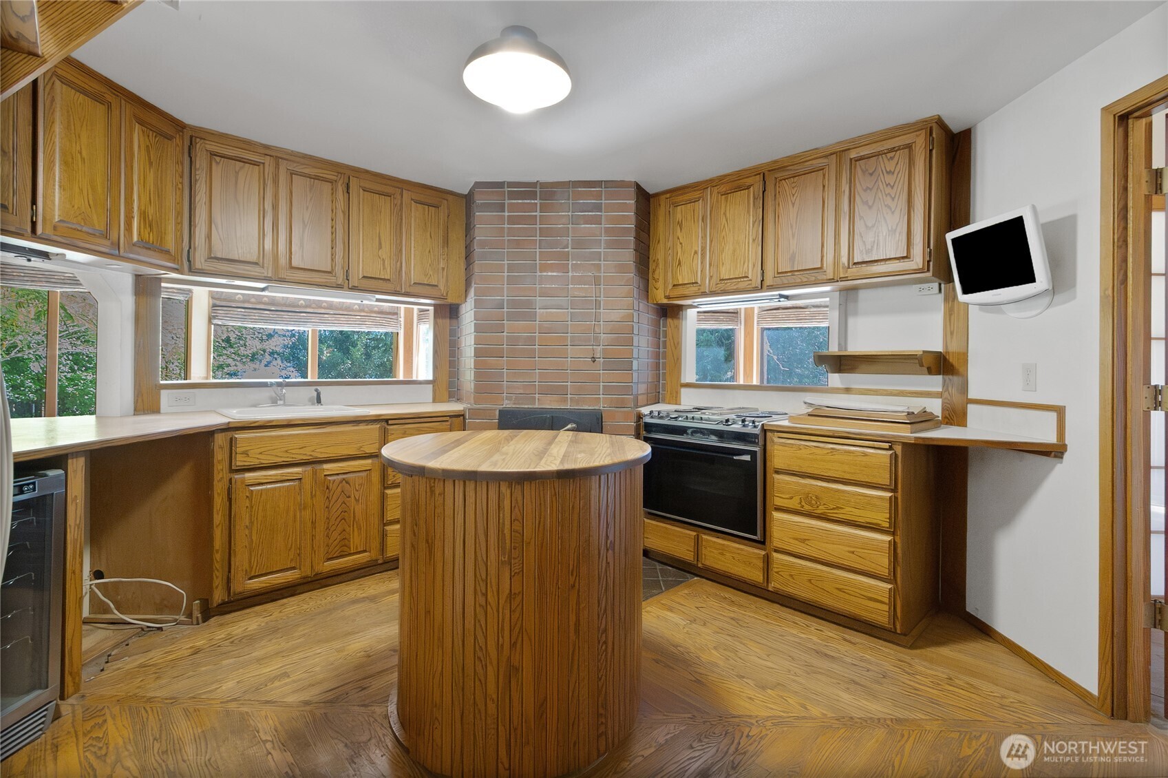 4320 Shore Drive Property Photo 18