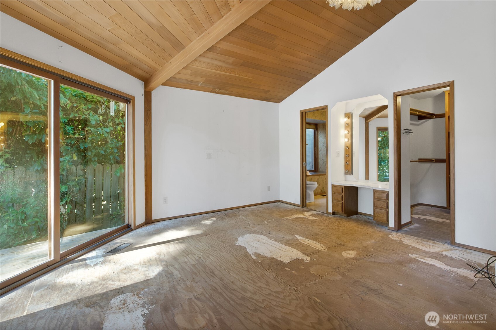 4320 Shore Drive Property Photo 20