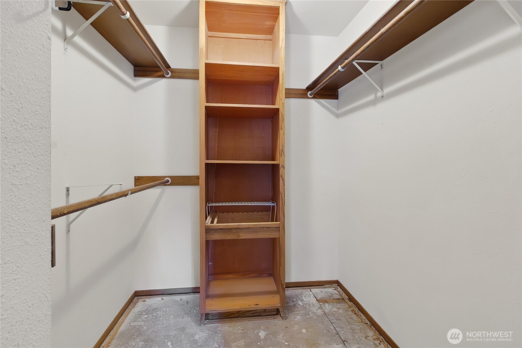 4320 Shore Drive Property Photo 21