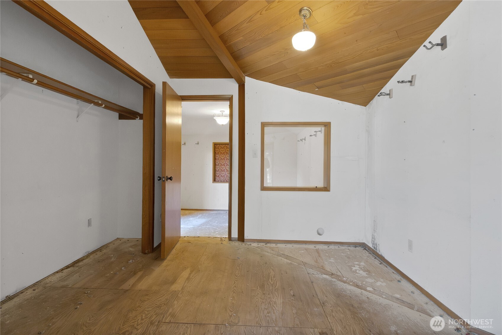 4320 Shore Drive Property Photo 25