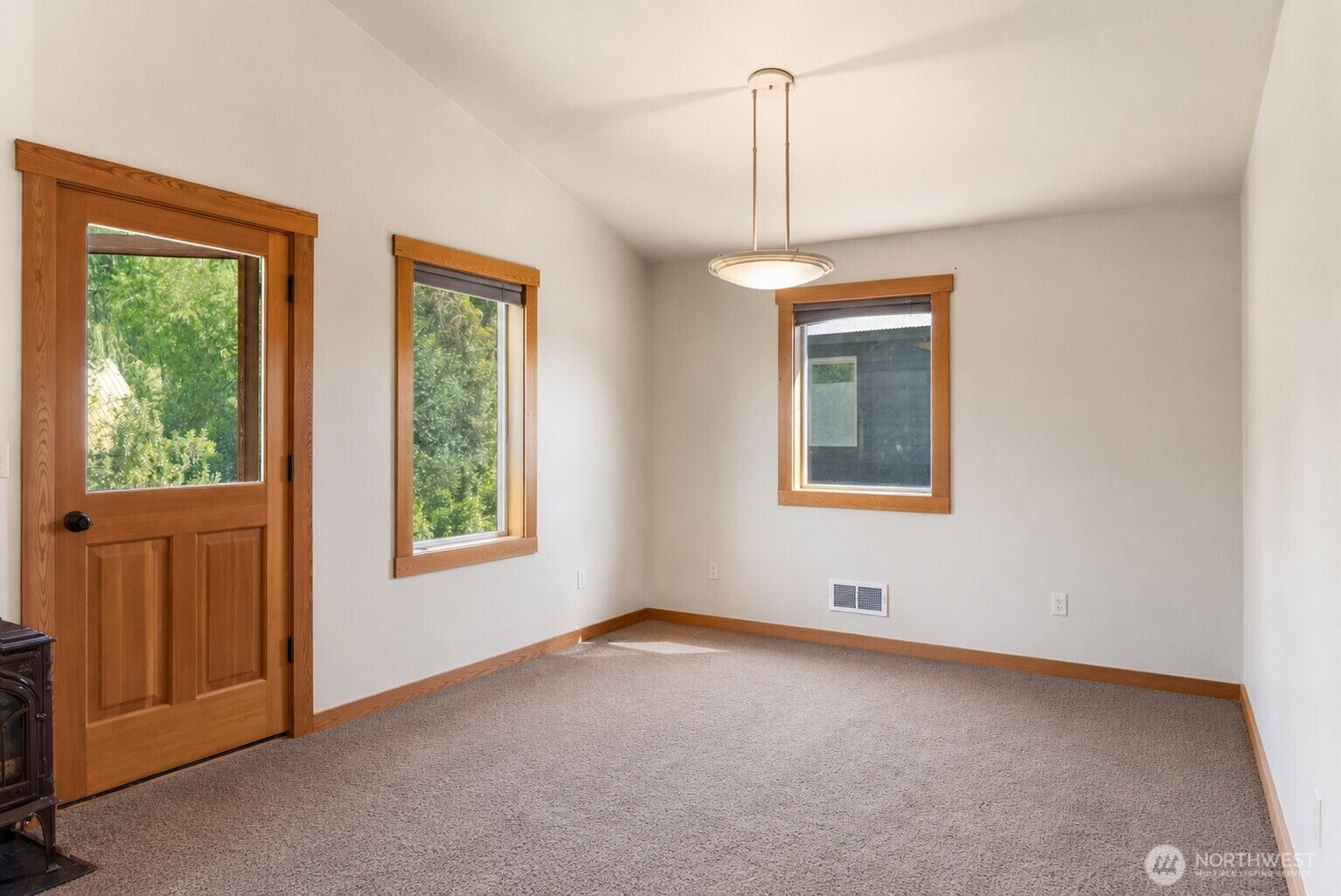 308 Washington Street Property Photo 4