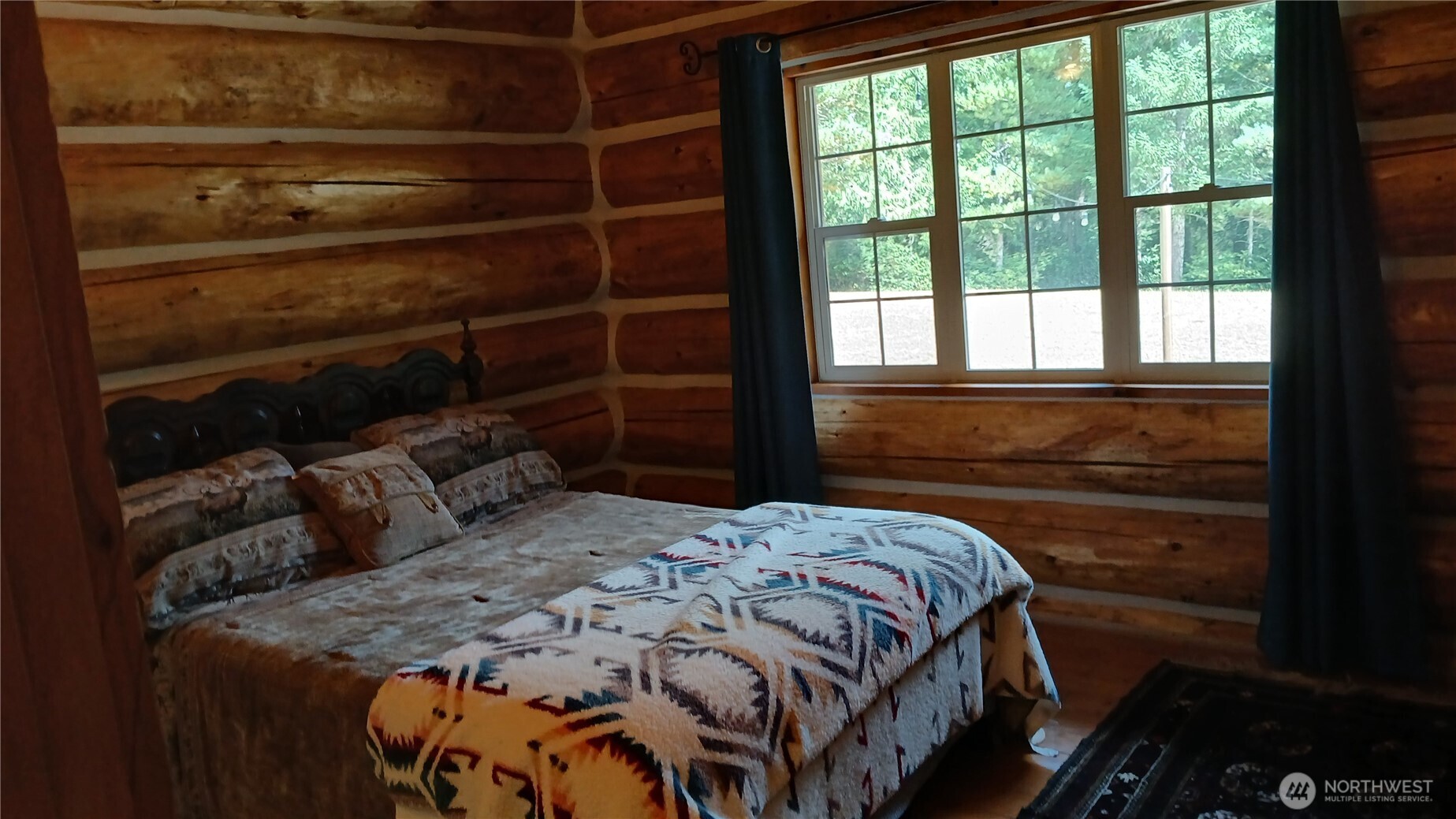 40 E Seahawks Way Property Photo 22