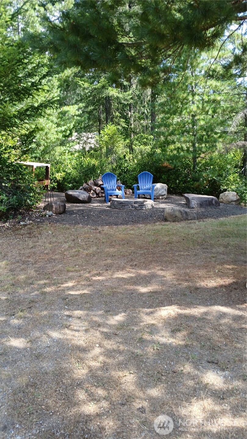 40 E Seahawks Way Property Photo 23
