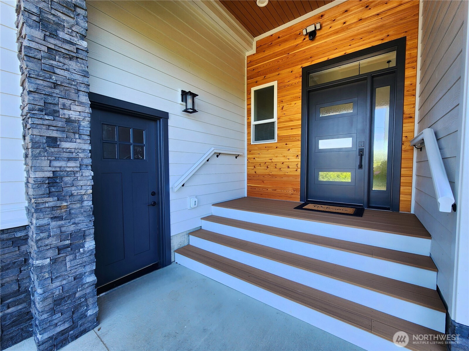 552 Sand Dune Avenue Property Photo 3