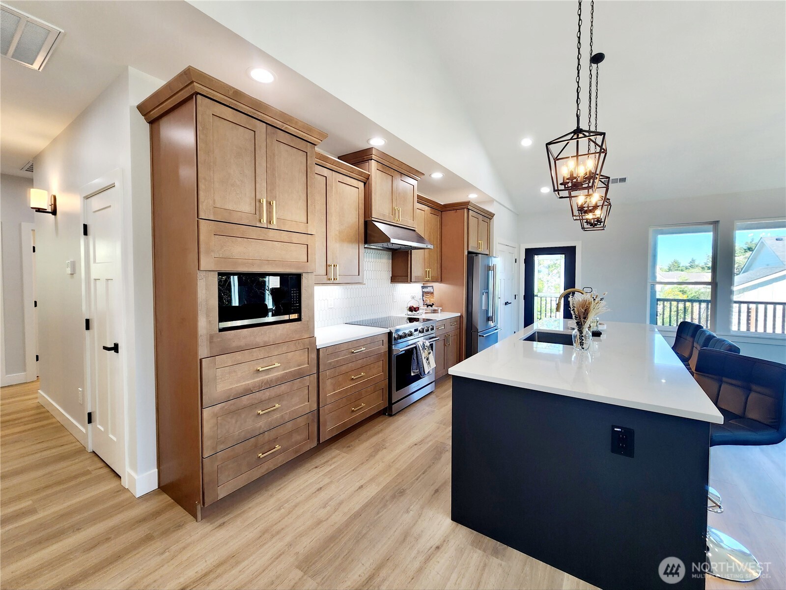 552 Sand Dune Avenue Property Photo 7