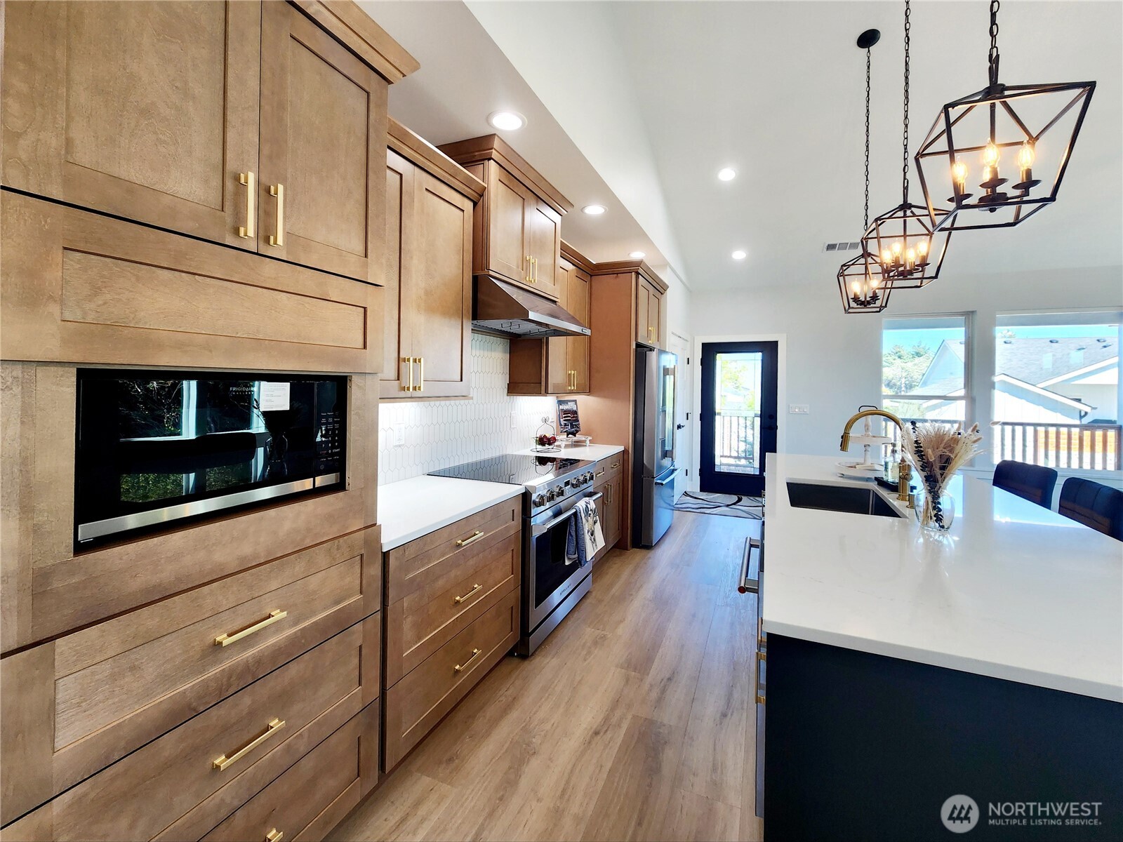 552 Sand Dune Avenue Property Photo 17