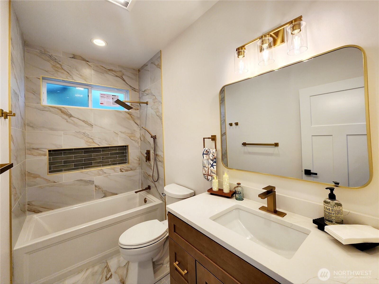 552 Sand Dune Avenue Property Photo 28