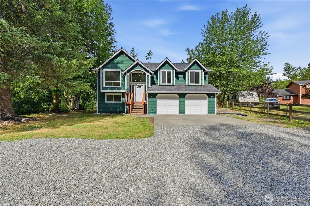 18313 437th Drive Property Photo 3