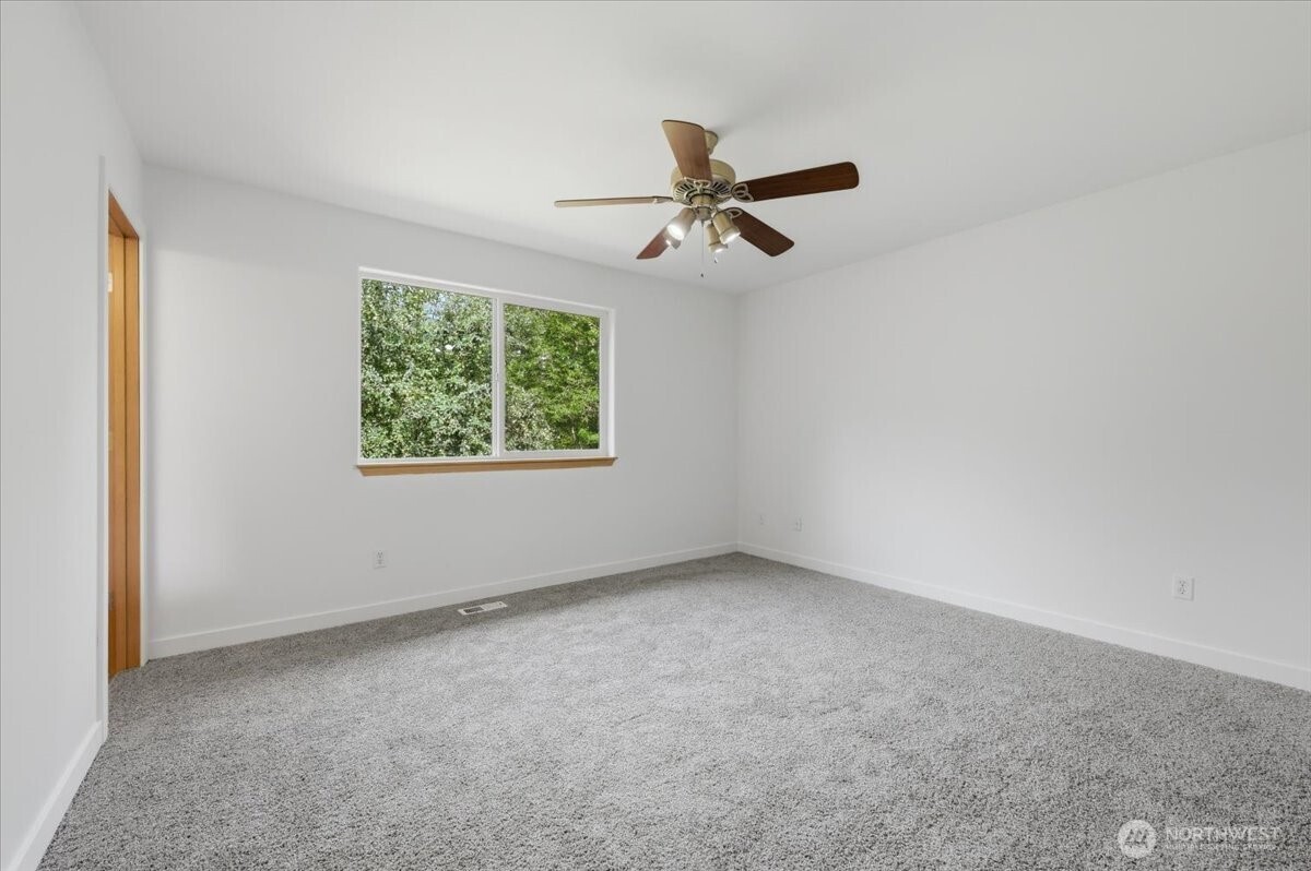 18313 437th Drive Property Photo 16