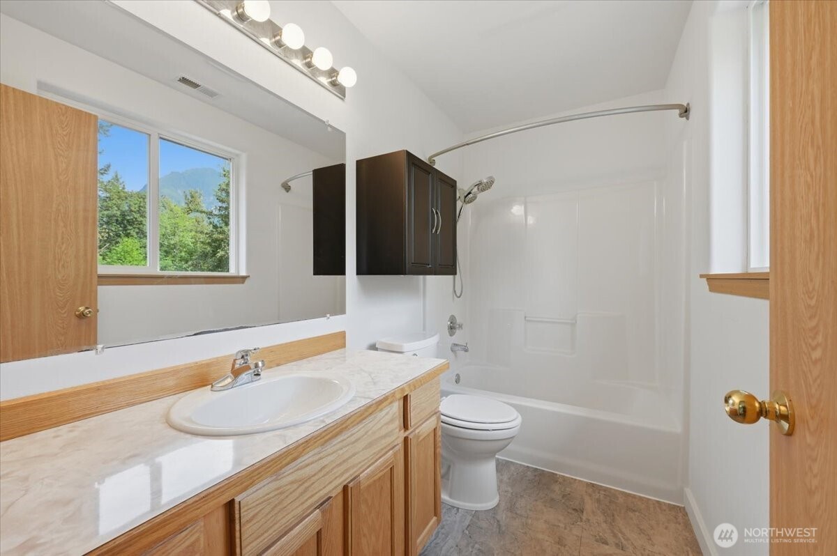 18313 437th Drive Property Photo 17
