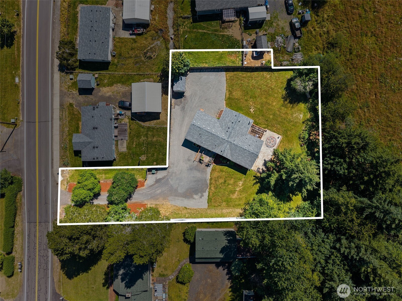 795 King Property Photo 2