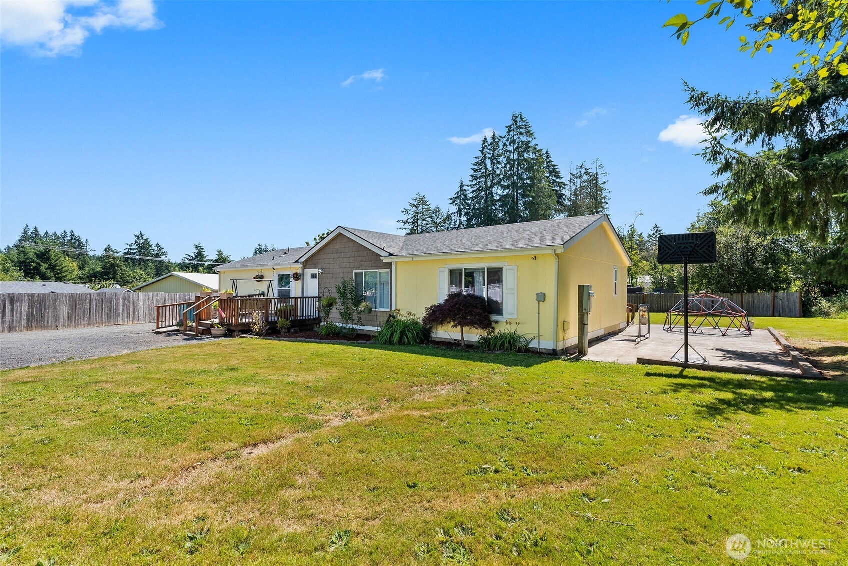 795 King Property Photo 5