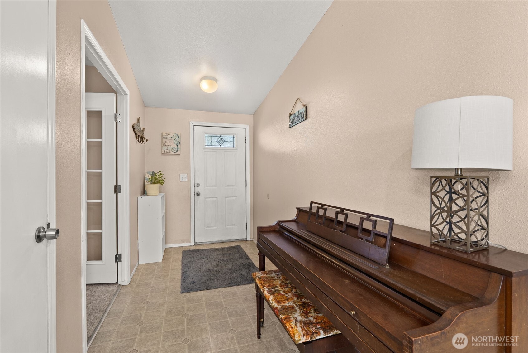 795 King Property Photo 8