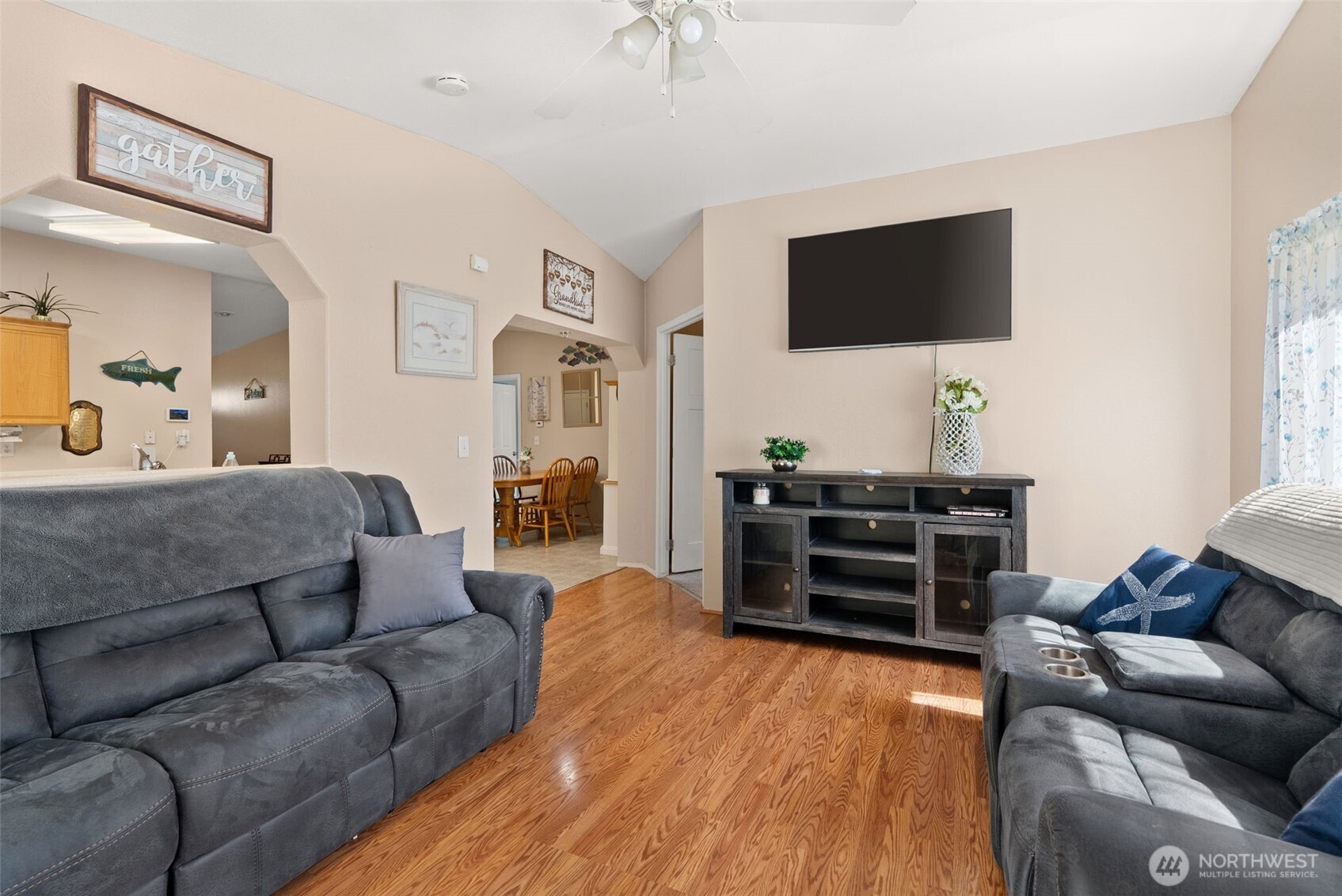 795 King Property Photo 11