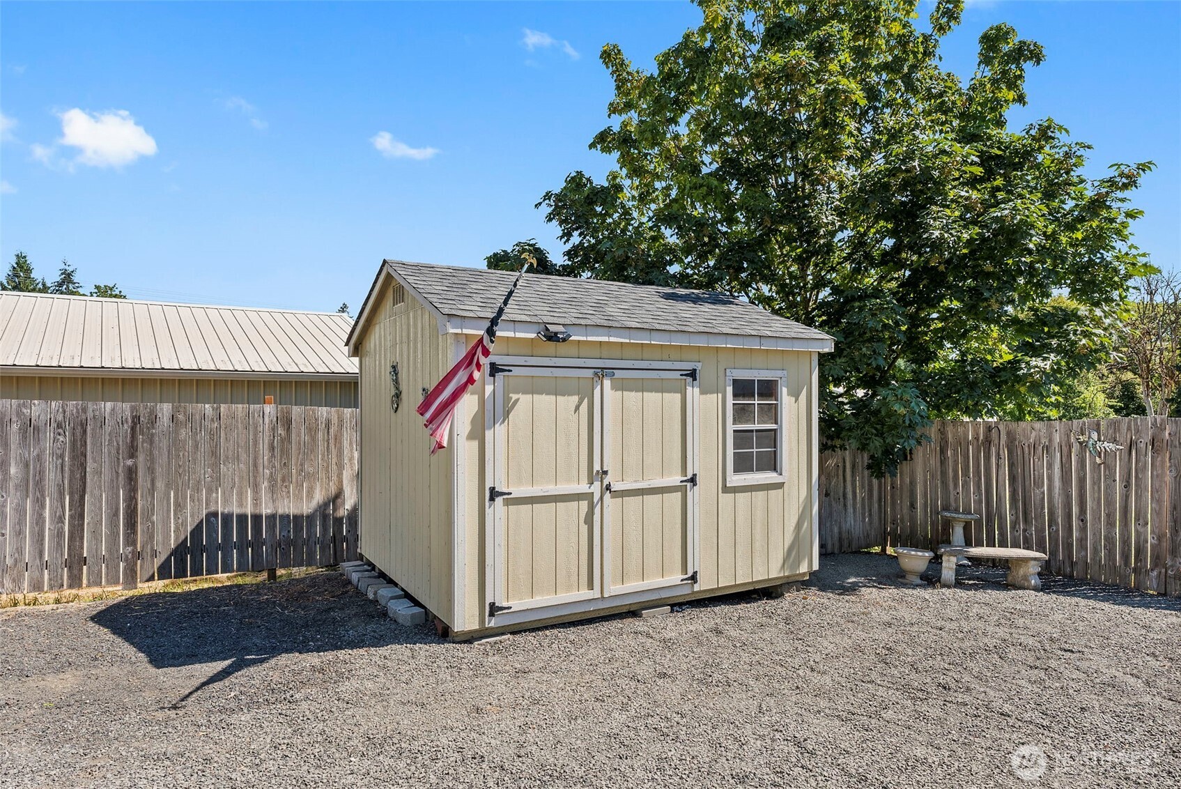 795 King Property Photo 37