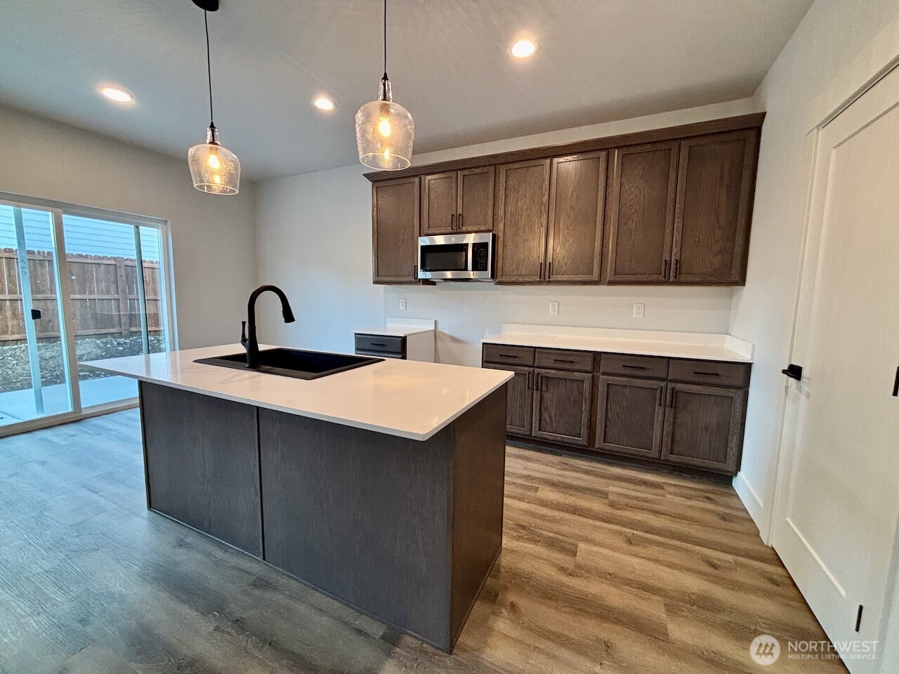 2604 N Emery Street Property Photo 5