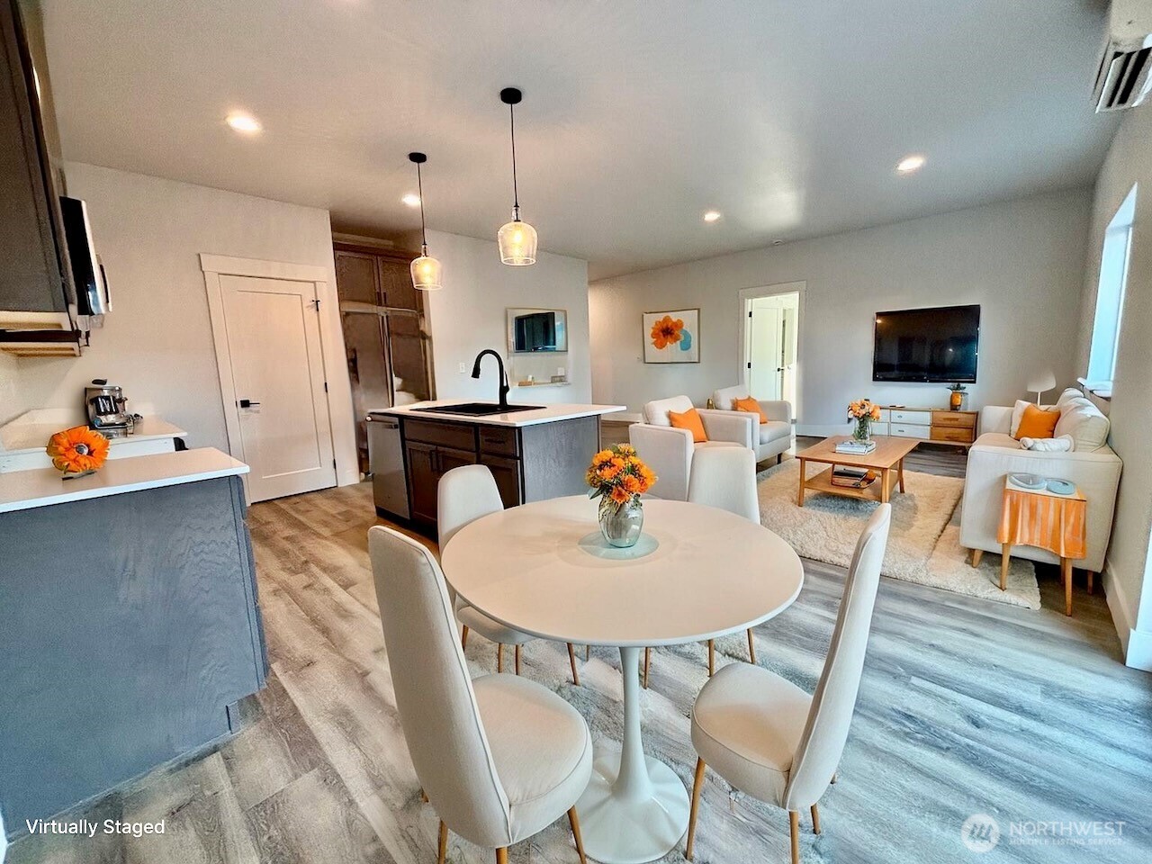 2604 N Emery Street Property Photo 9