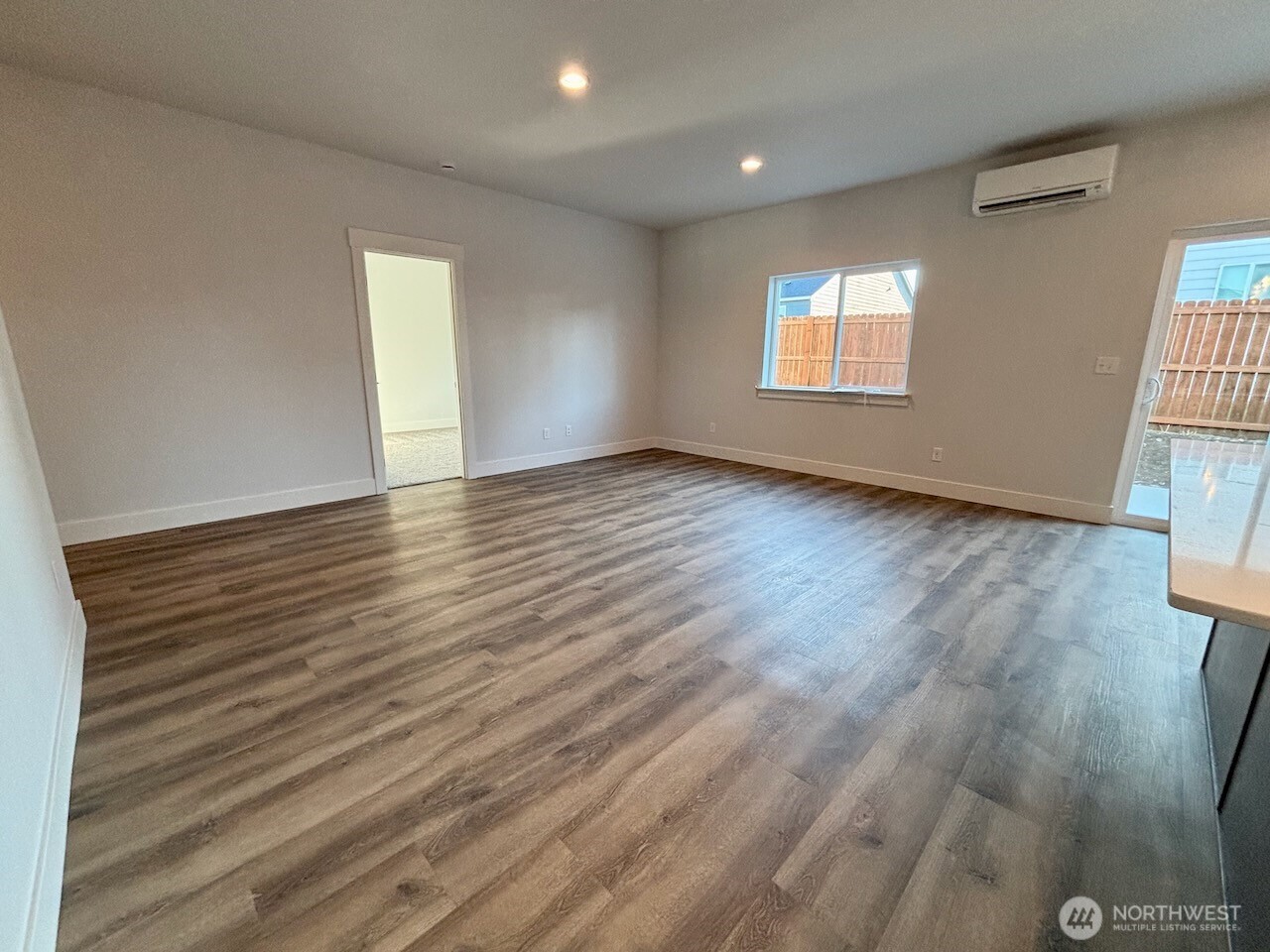 2604 N Emery Street Property Photo 10