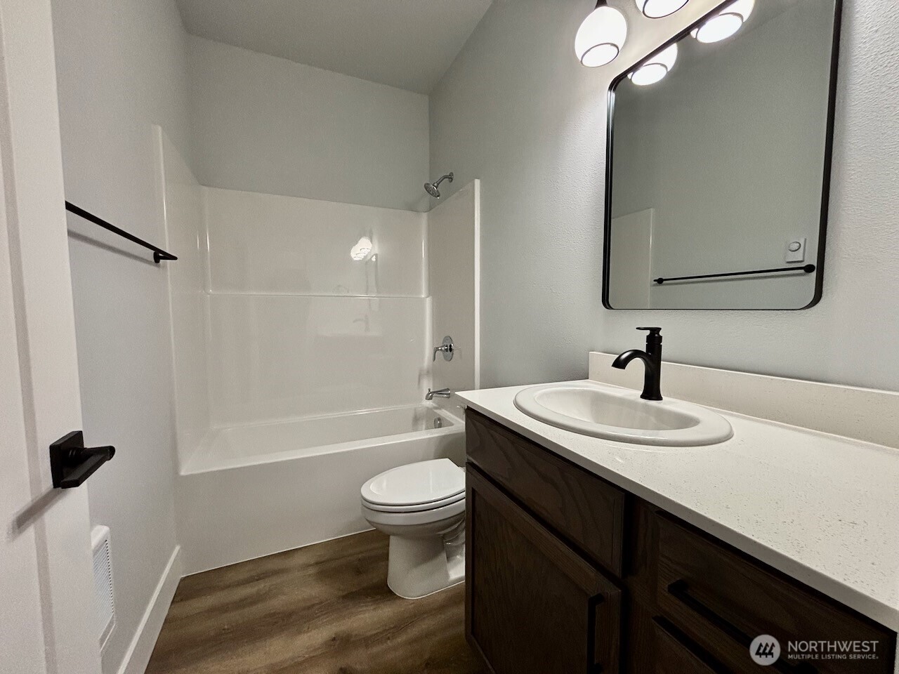 2604 N Emery Street Property Photo 17