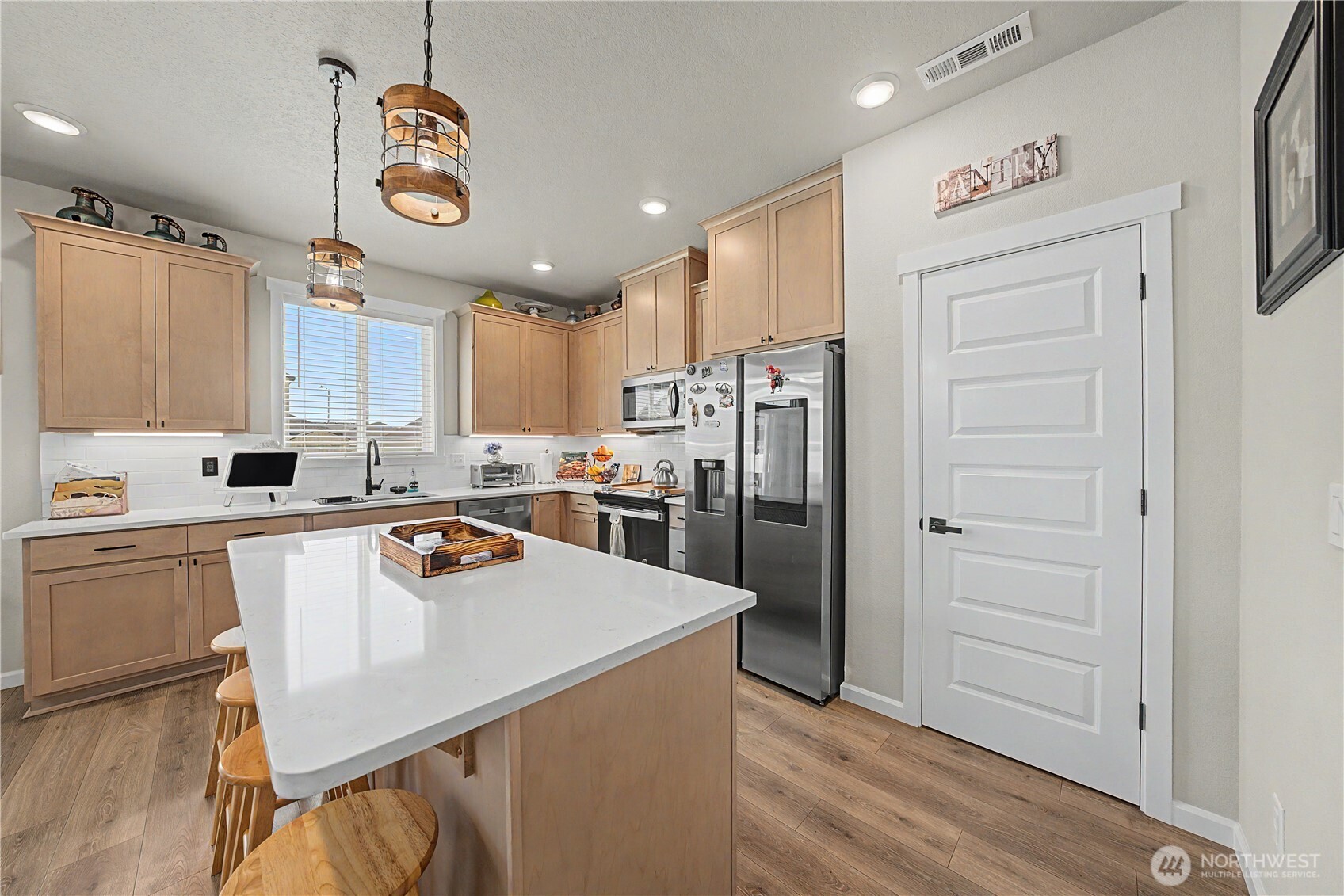 4717 W Thrush Street Property Photo 8