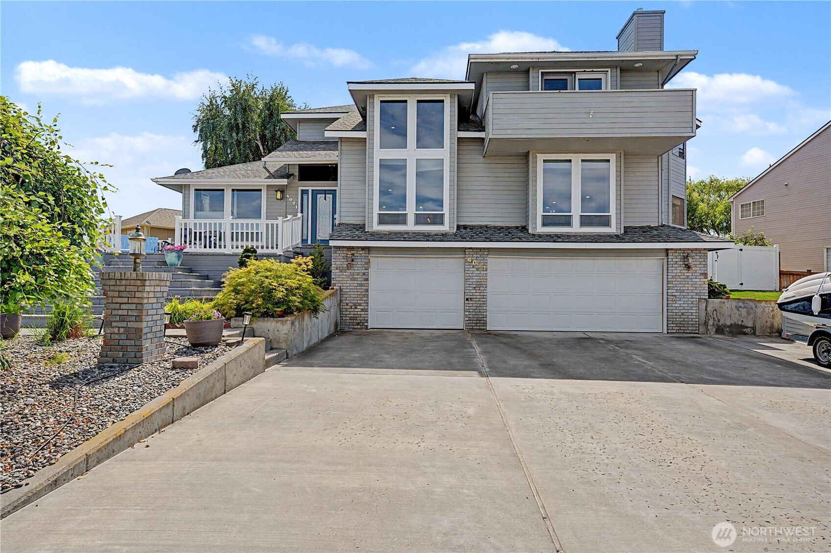 4071 Cove West Drive Property Photo 1