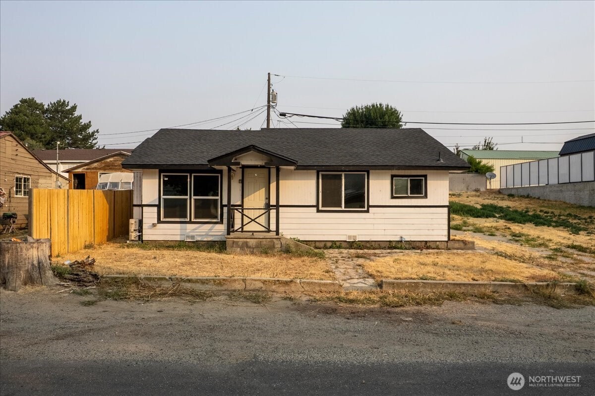 213 W Kelso Avenue Property Photo 1