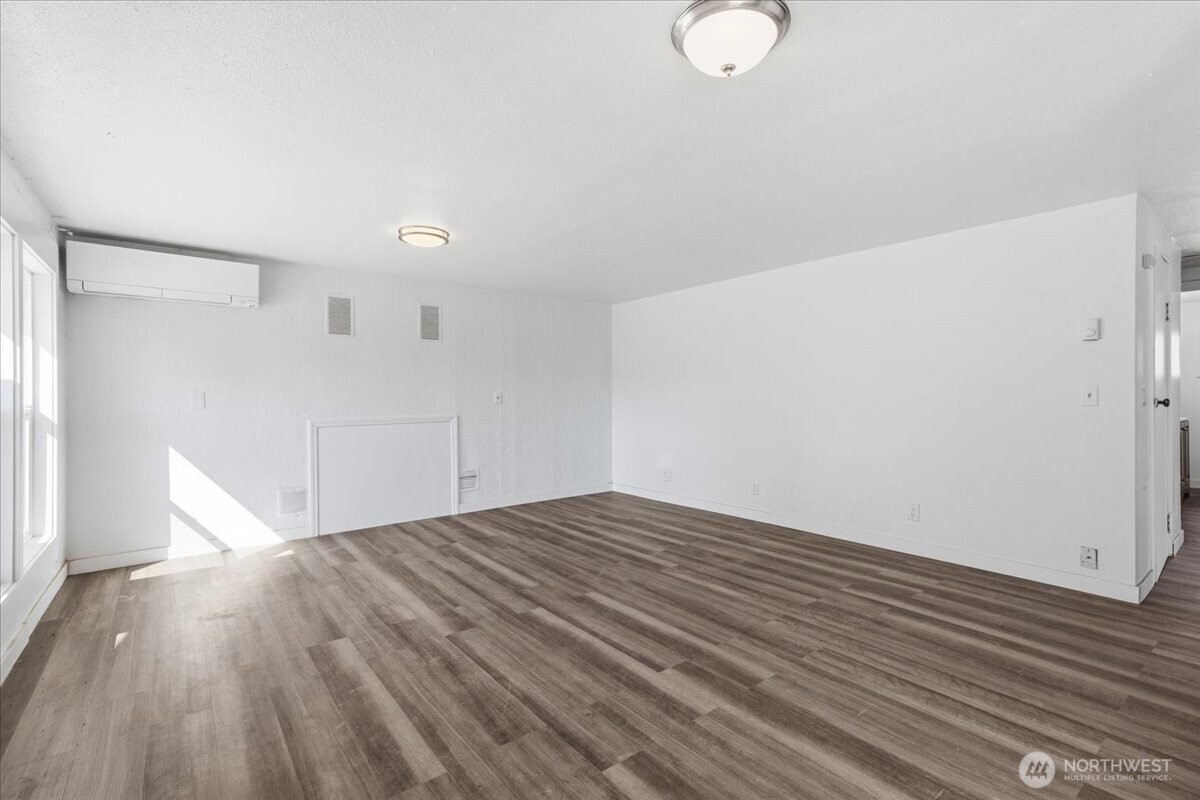 213 W Kelso Avenue Property Photo 3