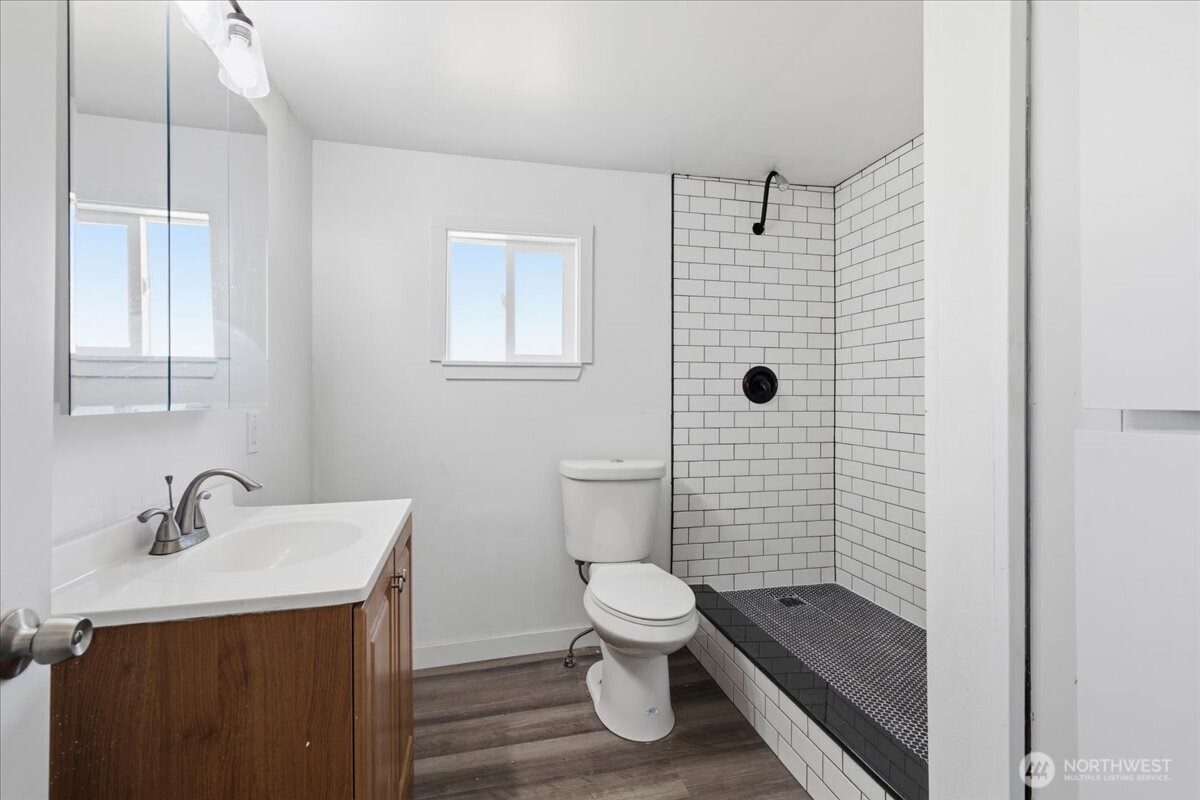 213 W Kelso Avenue Property Photo 16