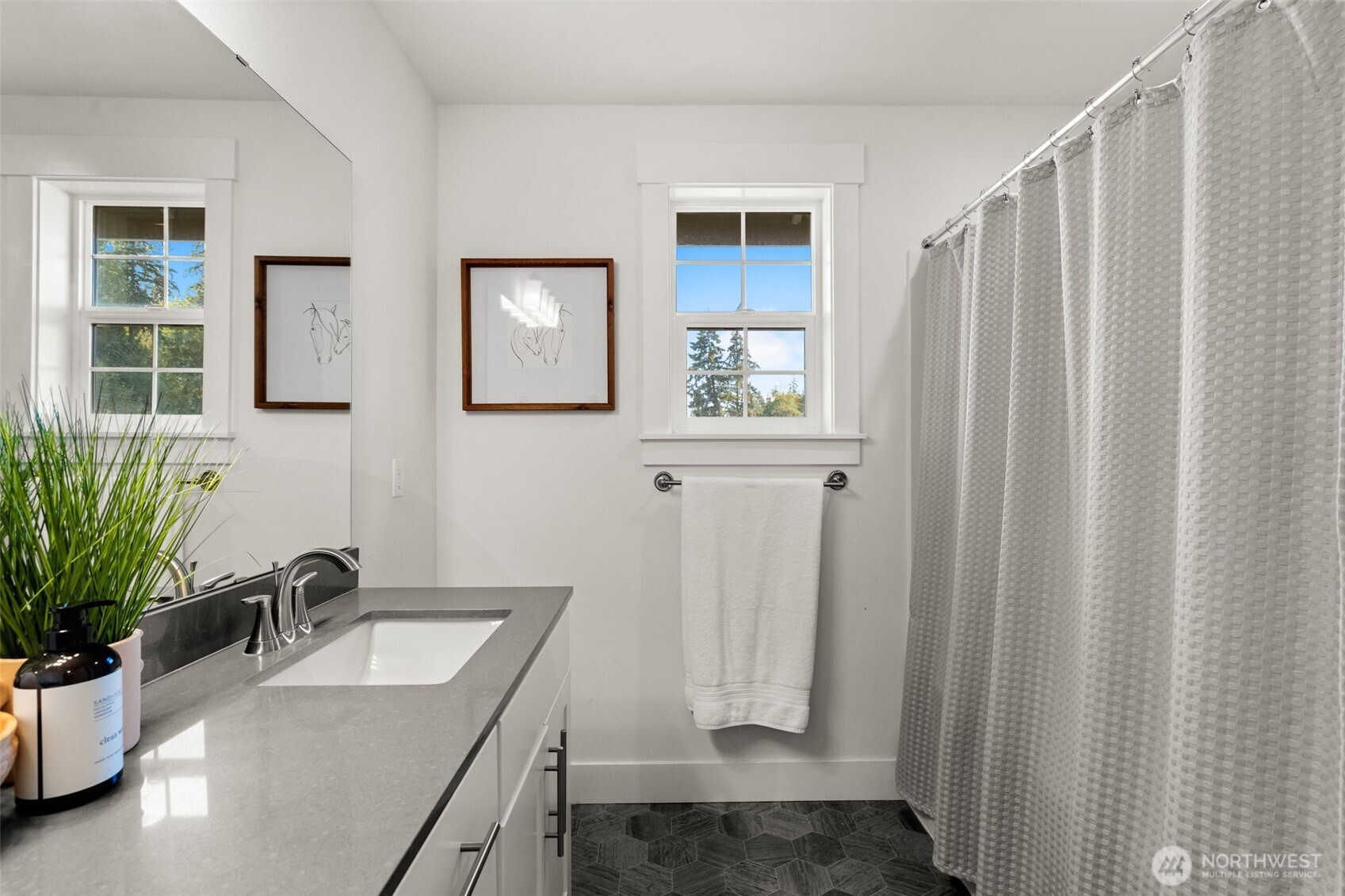 41 E Blackwell Street Property Photo 30