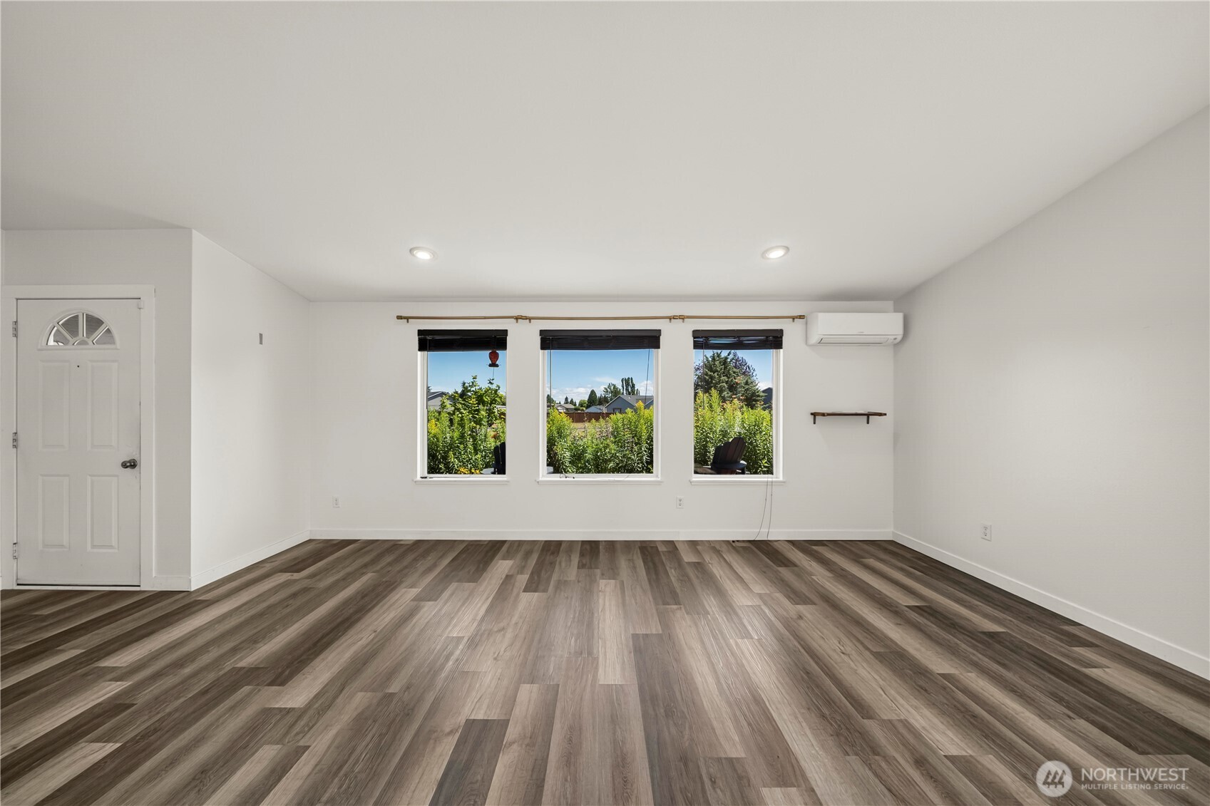 9200 Applegate Loop Property Photo 3