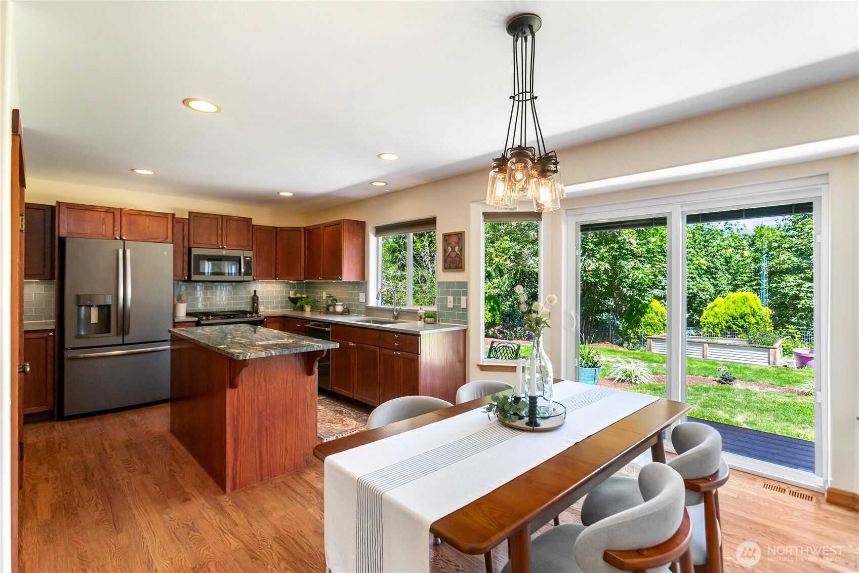 16104 Bay Ridge Drive Property Photo 11