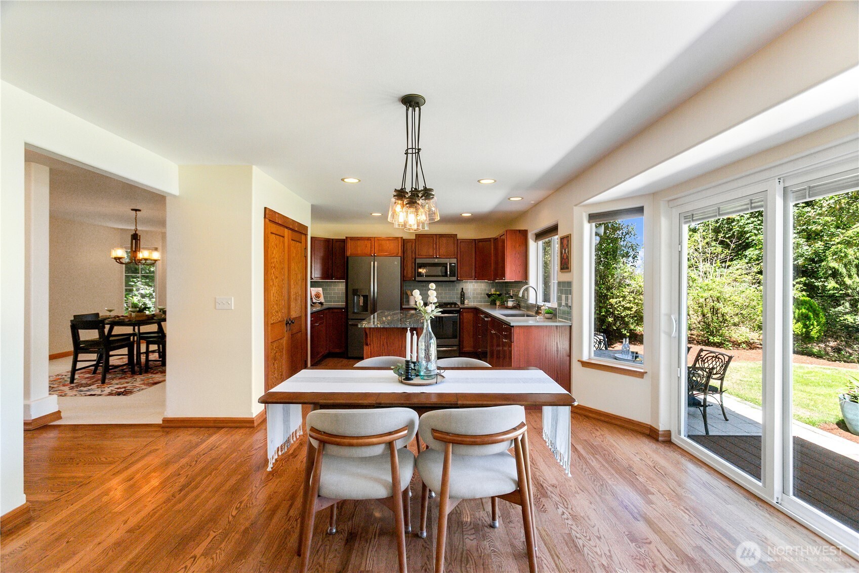 16104 Bay Ridge Drive Property Photo 12
