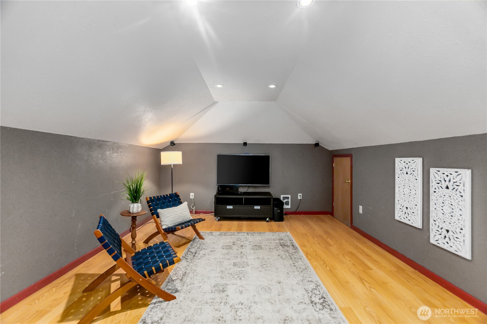 16104 Bay Ridge Drive Property Photo 28