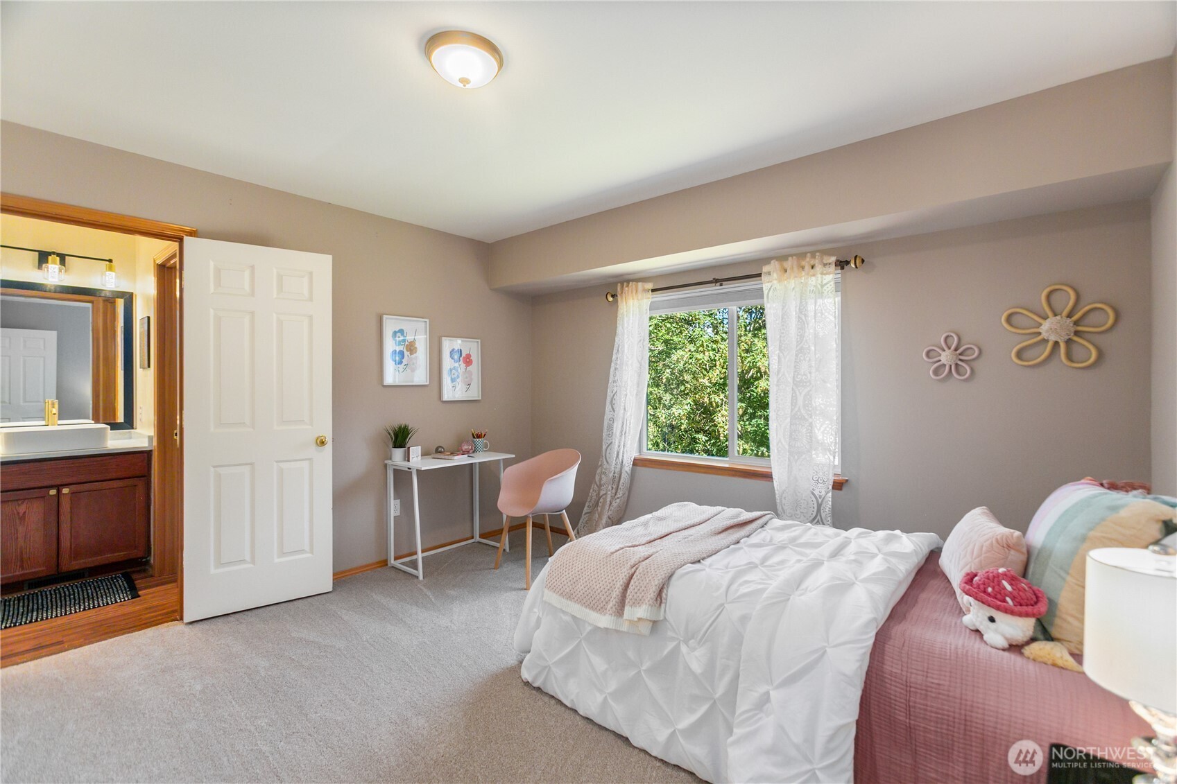 16104 Bay Ridge Drive Property Photo 29