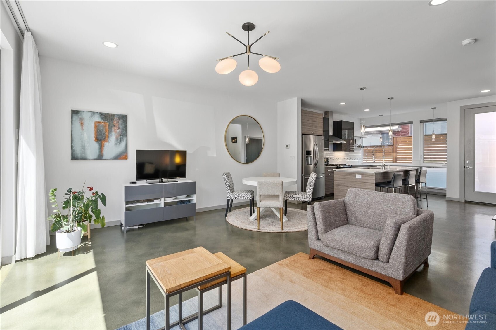 7016 California Avenue E Property Photo 13