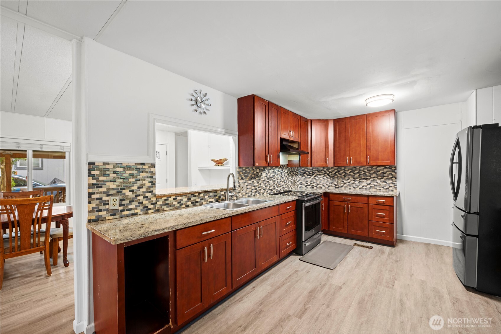 7701 Hardeson Road 100 Property Photo 15