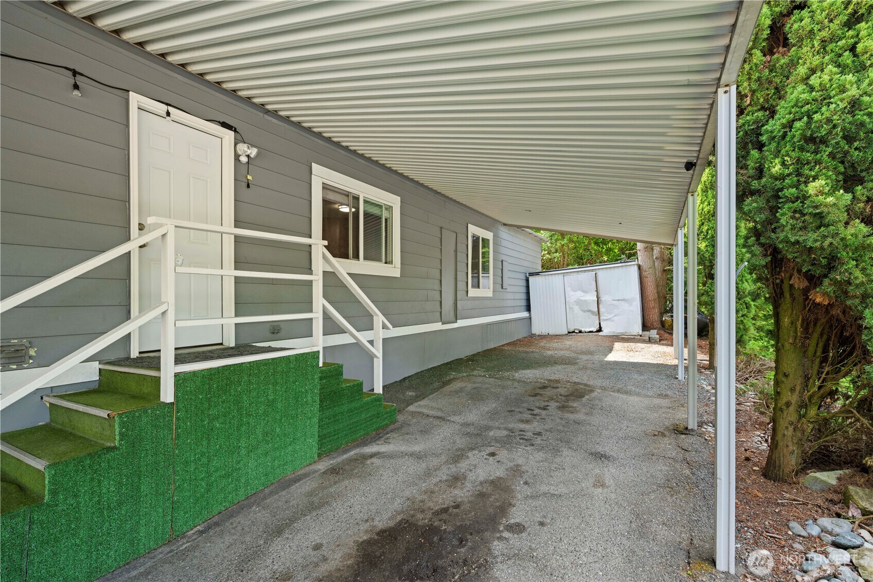 7701 Hardeson Road 100 Property Photo 32