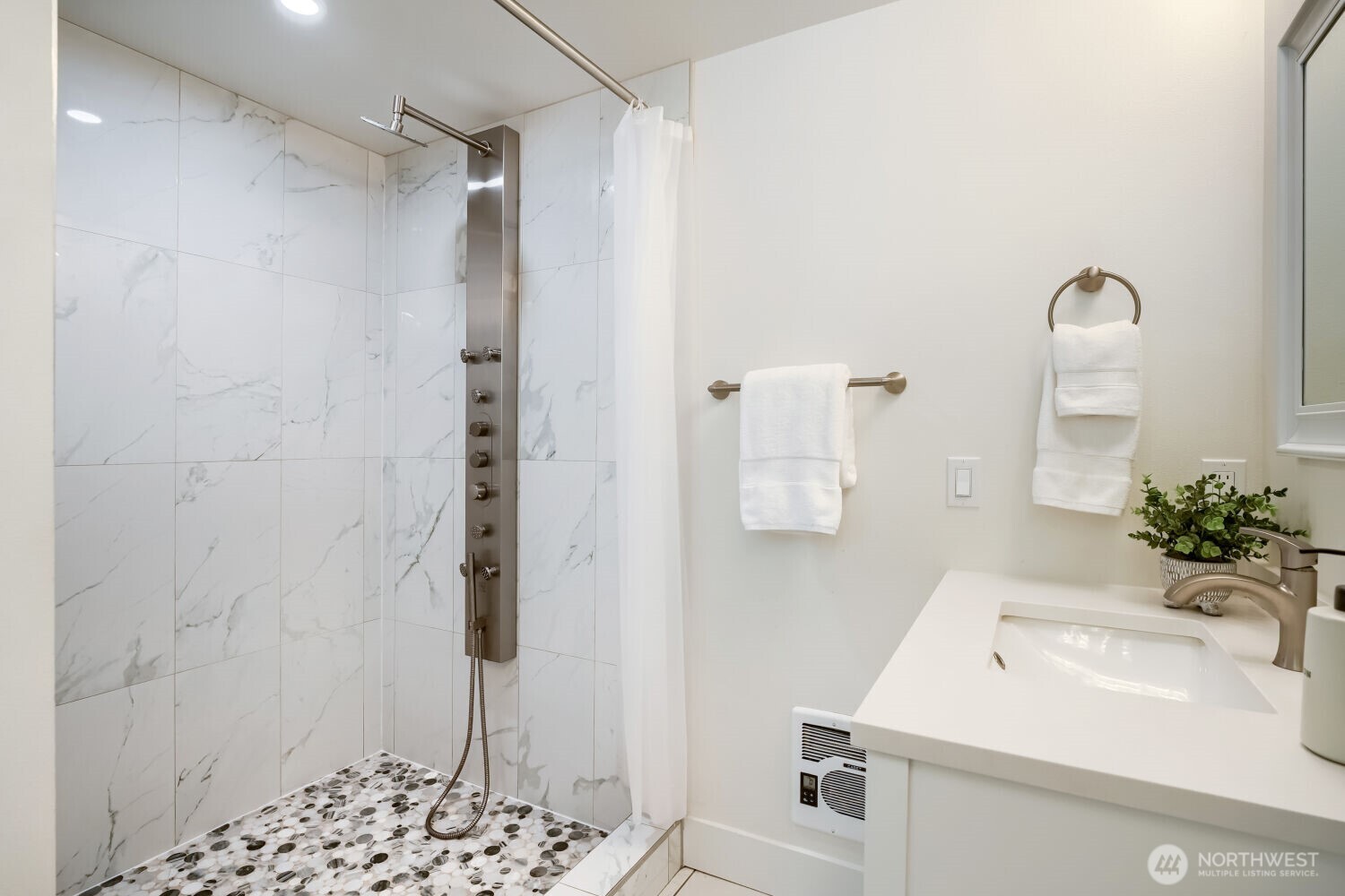 2130 140th Place Property Photo 10