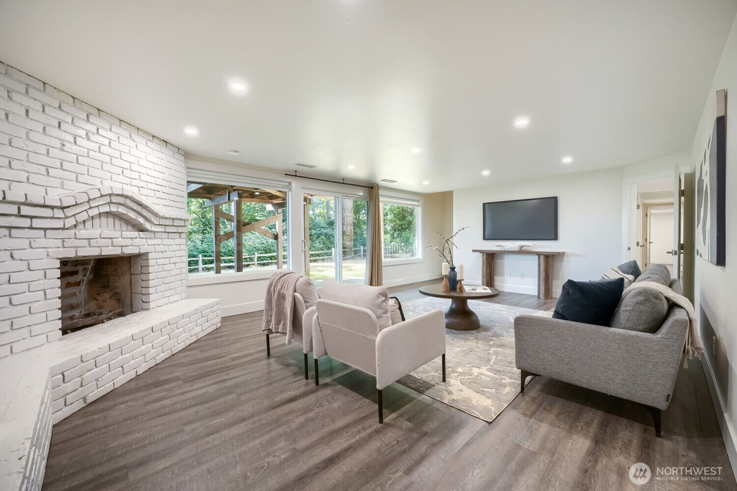 2130 140th Place Property Photo 12