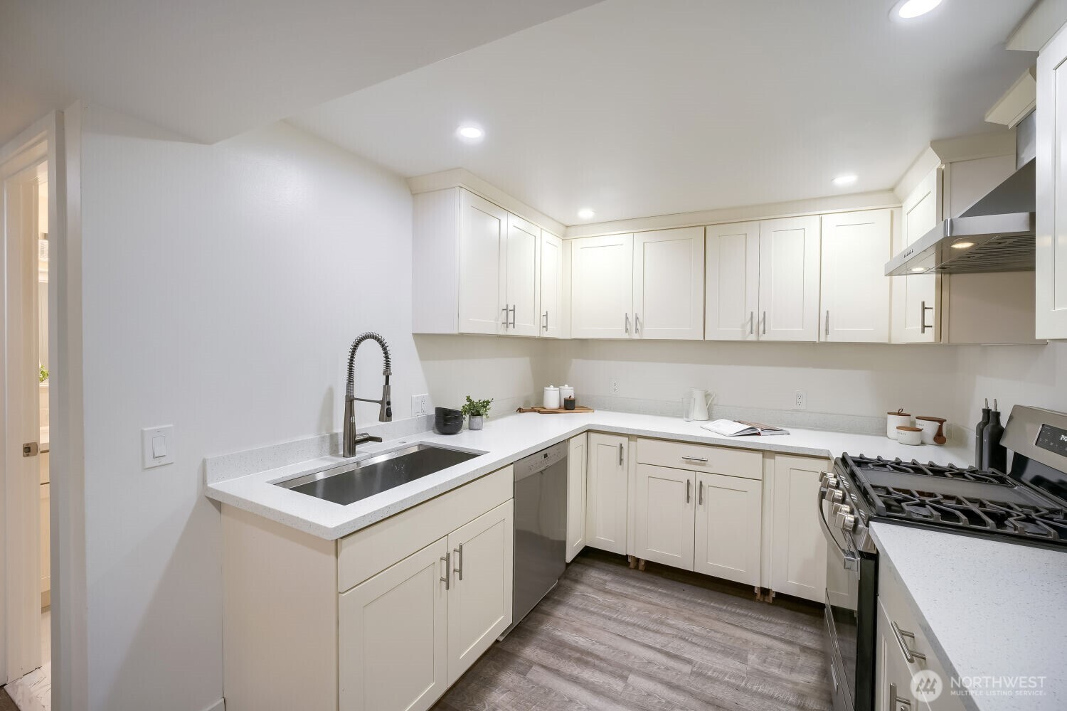 2130 140th Place Property Photo 13