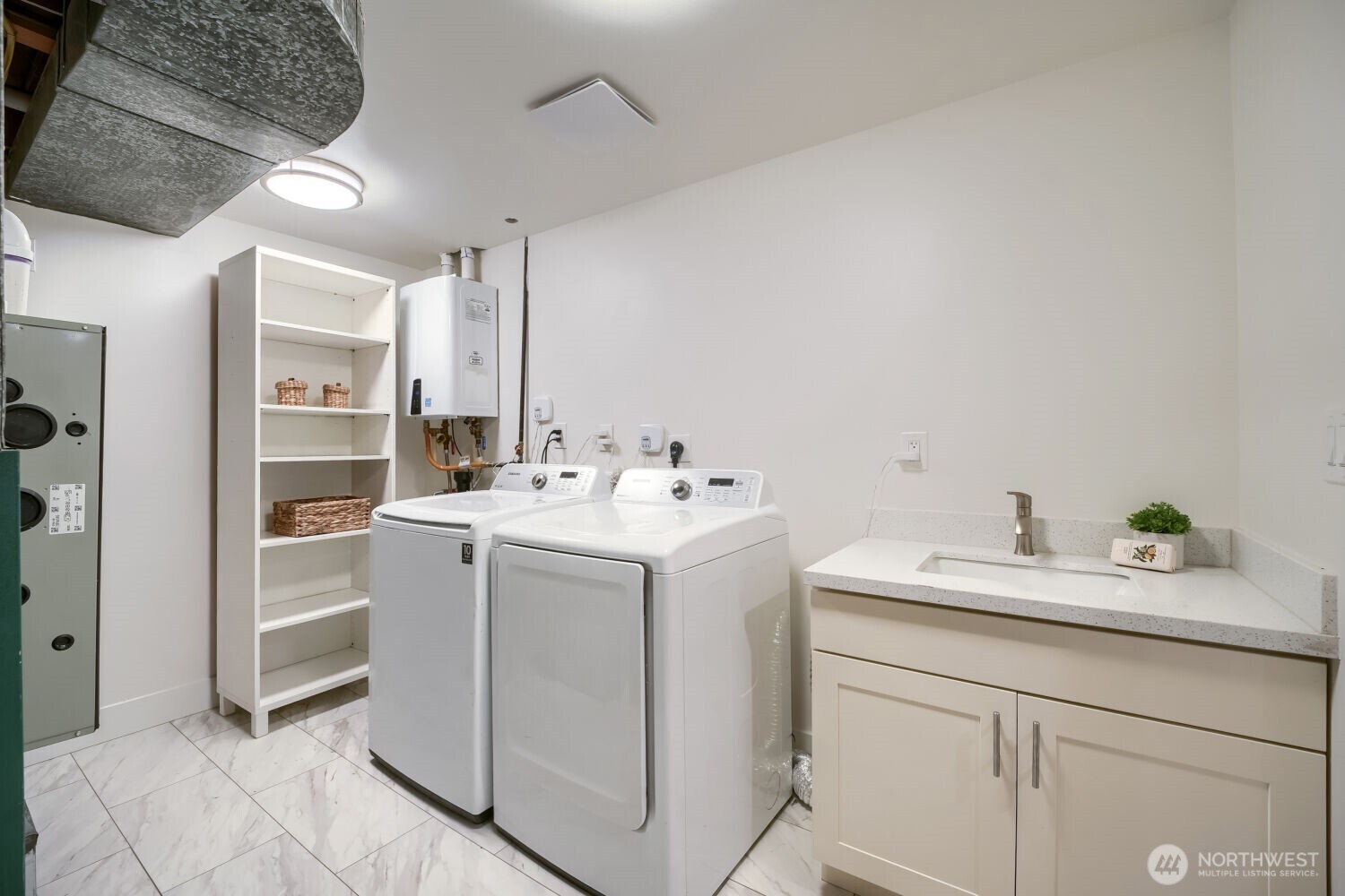2130 140th Place Property Photo 19