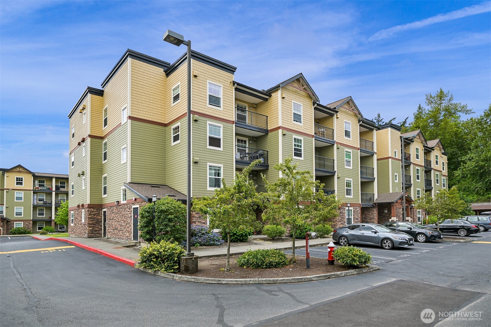 680 32nd Street #C402 Property Photo 1