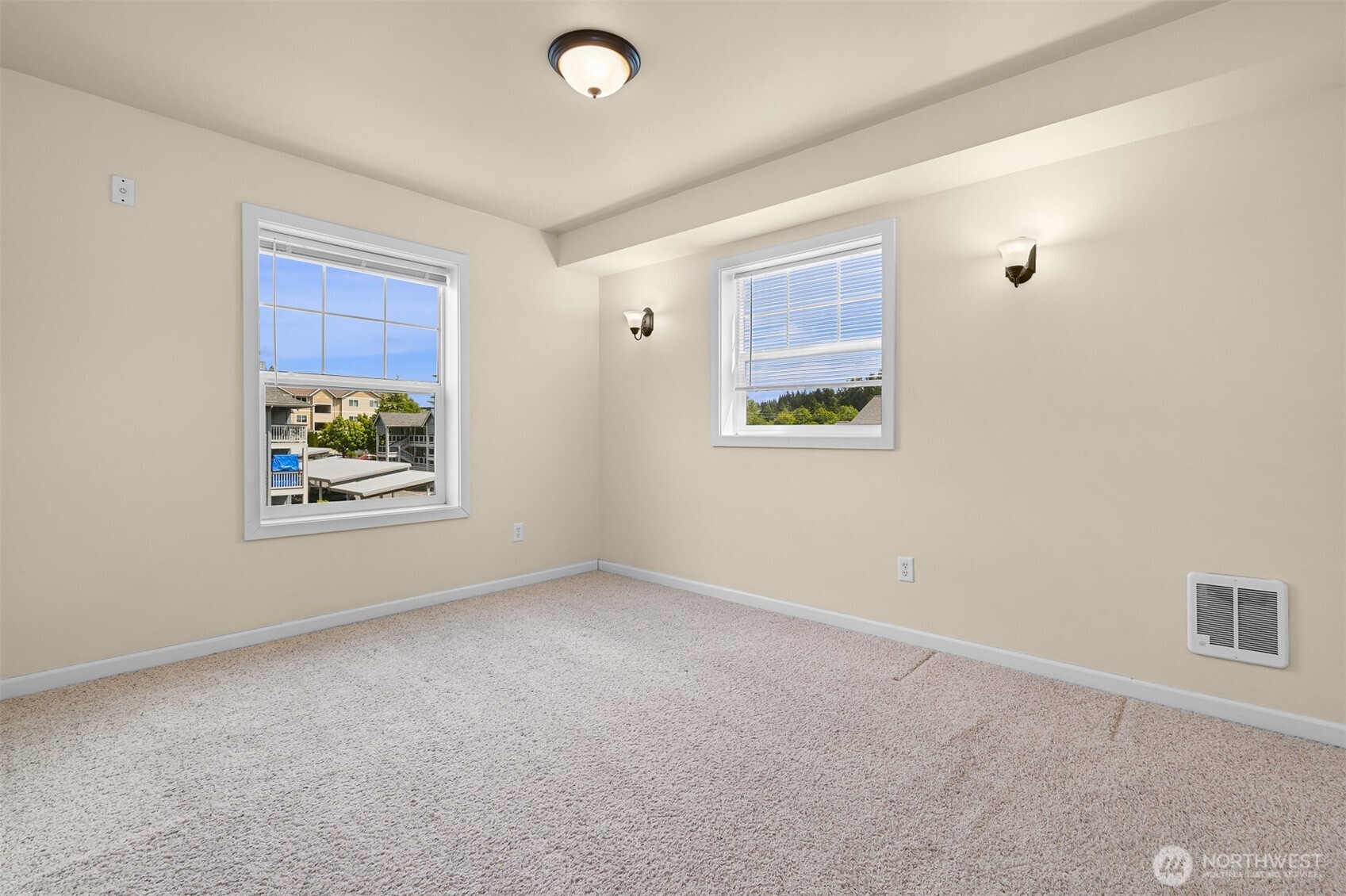 680 32nd Street #c402 Property Photo 17