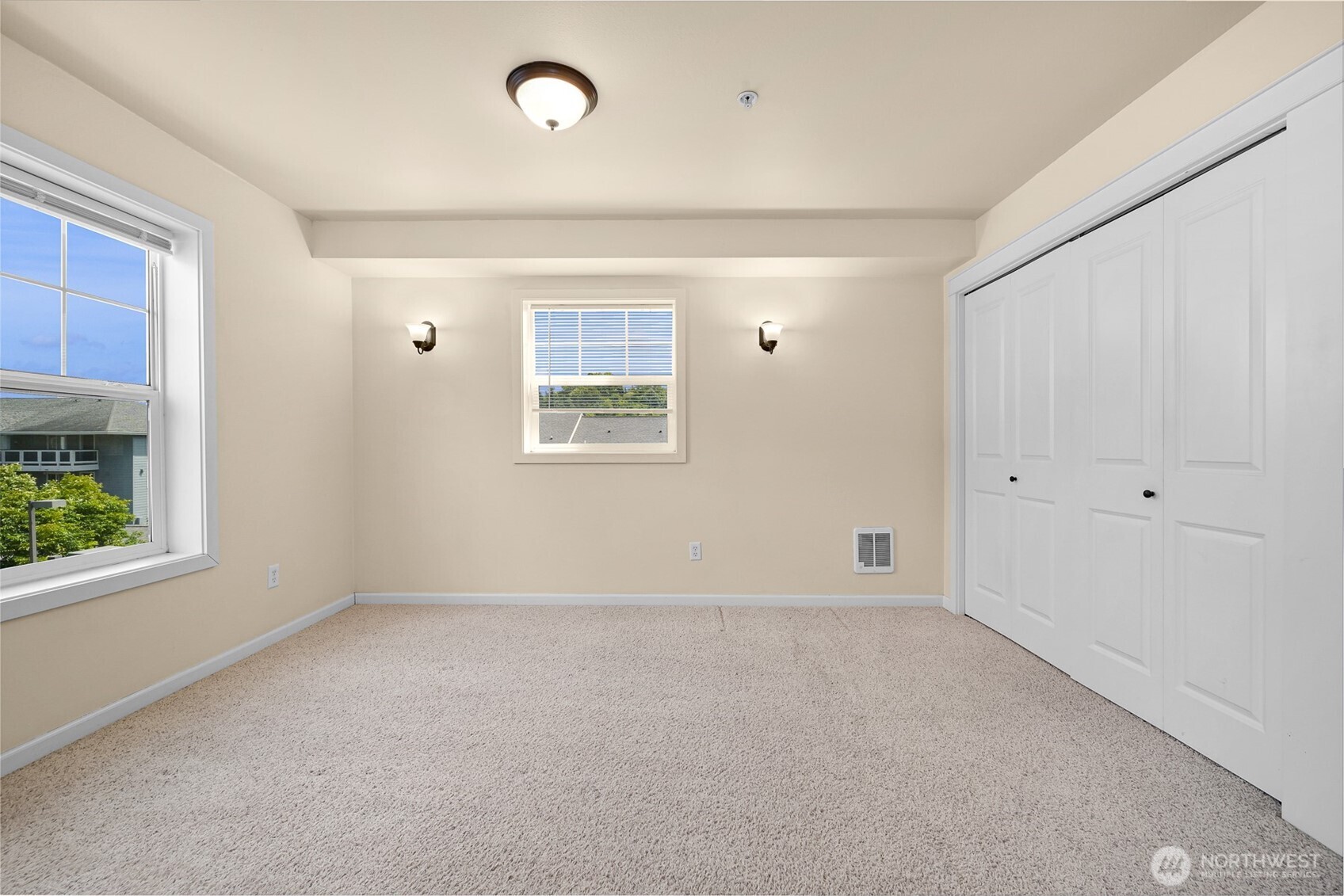 680 32nd Street #c402 Property Photo 18