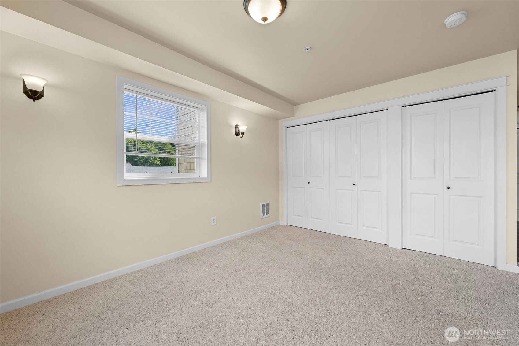 680 32nd Street #c402 Property Photo 19