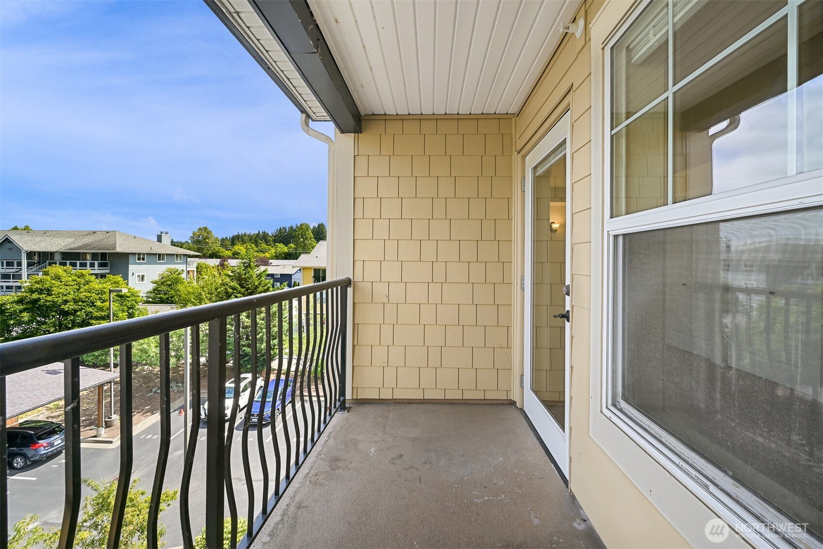 680 32nd Street #c402 Property Photo 26