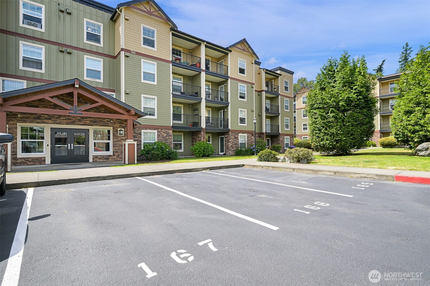 680 32nd Street #c402 Property Photo 29