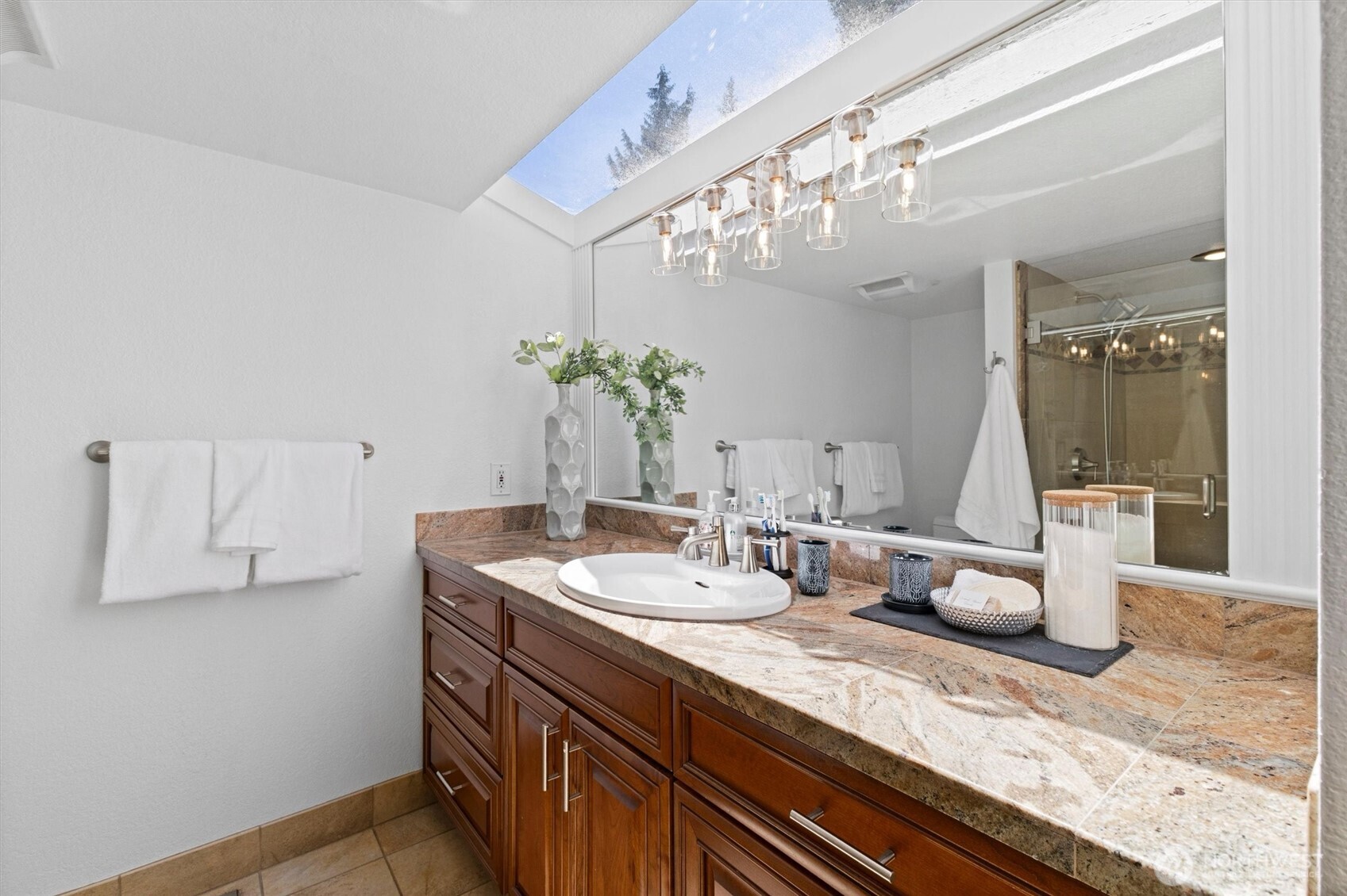 16306 Valhalla Drive Property Photo 7
