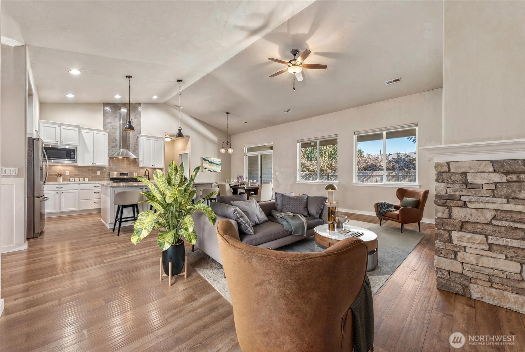 886 Boulder Street Property Photo 11