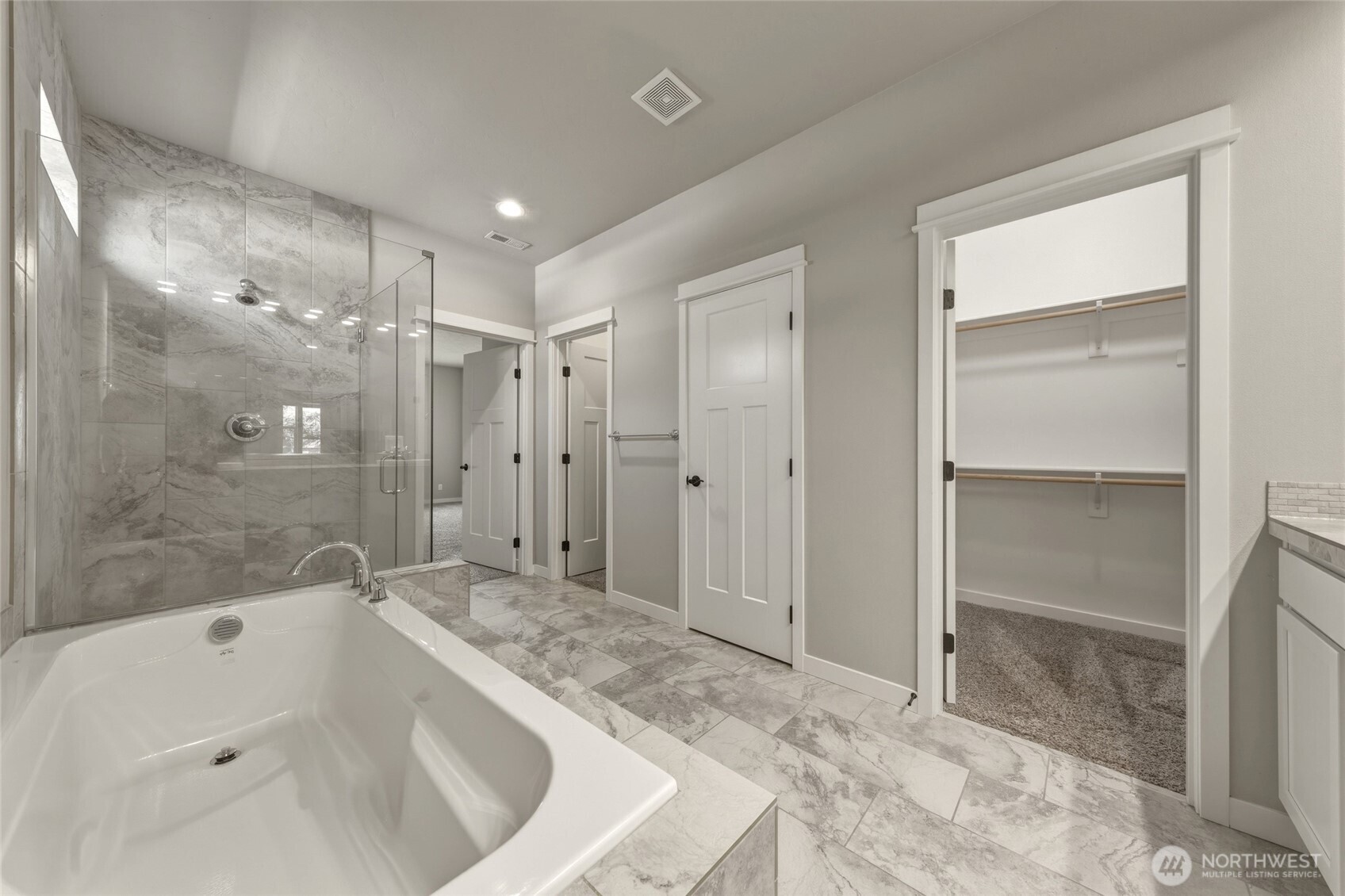 886 Boulder Street Property Photo 28